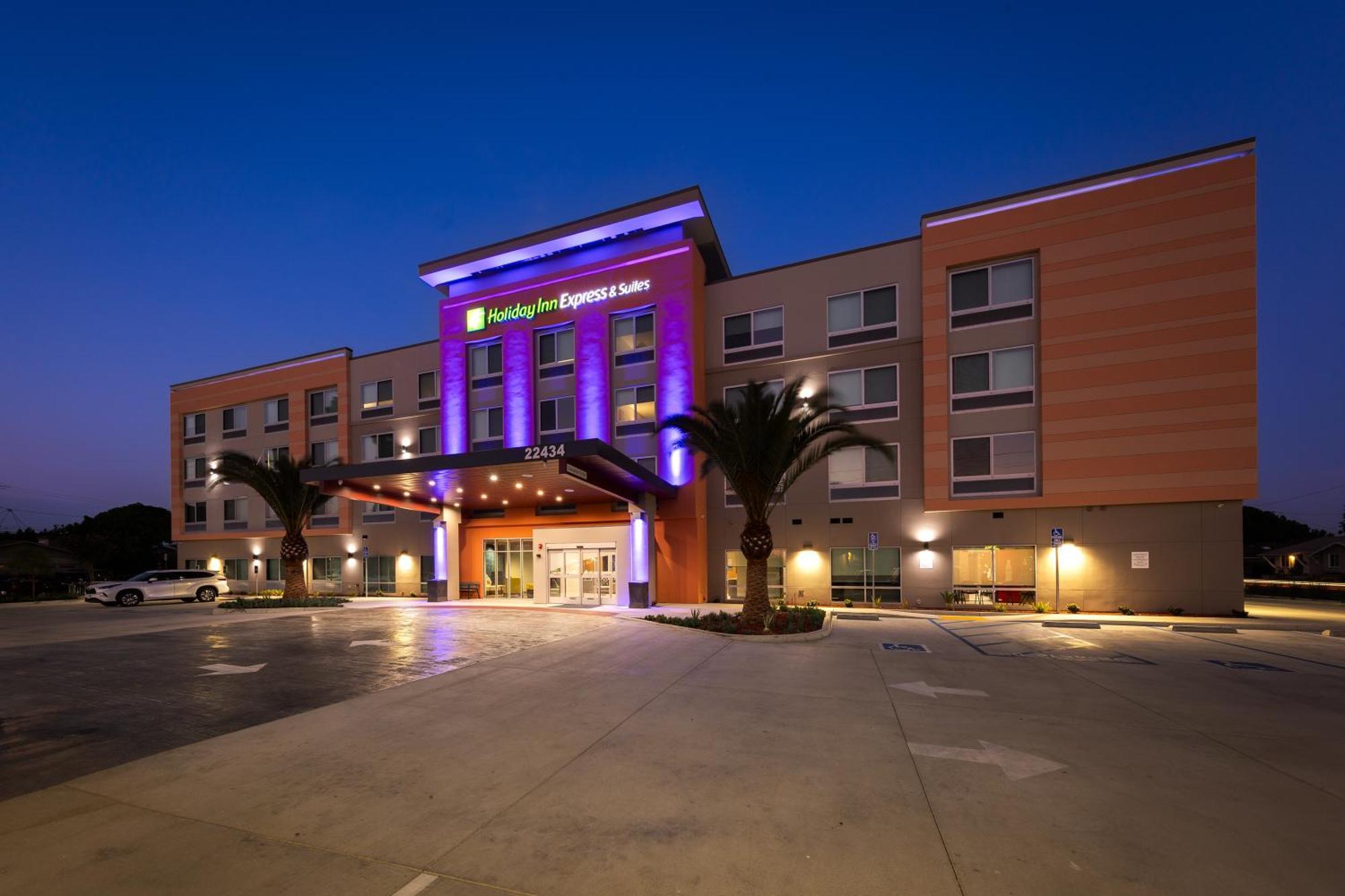 Holiday Inn Express & Suites - Hawaiian Gardens By Ihg Kültér fotó